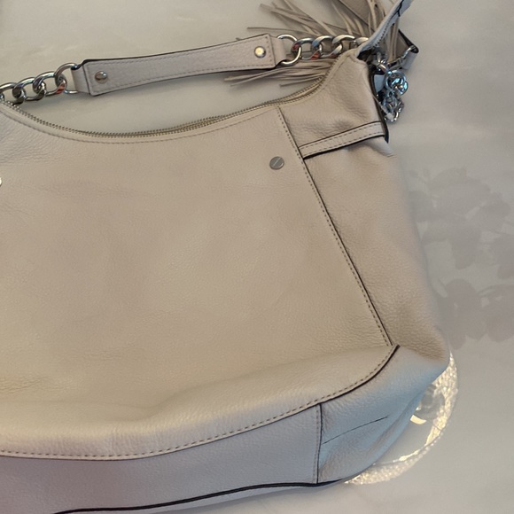 NWT Michael Kors Megan large vanilla shoulder purse. - Picture 13 of 15